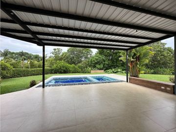 Confort y Naturaleza en Uno: Casa Campestre en Renta Cerritos