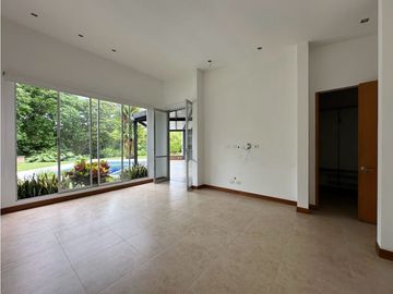 Confort y Naturaleza en Uno: Casa Campestre en Renta Cerritos