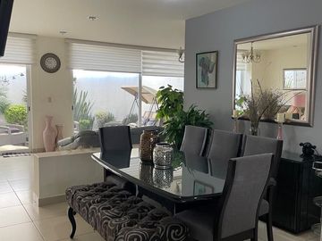 Hermosa Casa en Residencial Porta Nova, El Pueblito