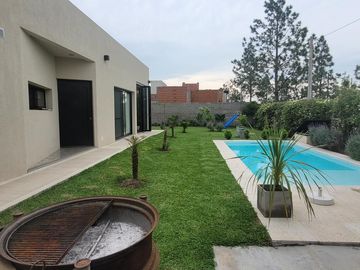 Casa en Pueblo General Belgrano