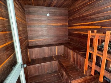 HERMOSA CASA EN VENTA - SECTOR  AV CENTENARIO