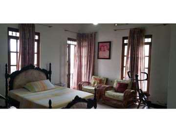 Casa en venta Barrio Granada GIRARDOT
