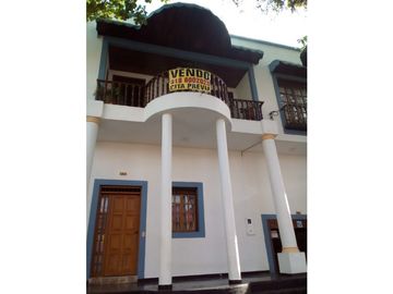Casa en venta Barrio Granada GIRARDOT