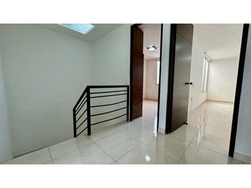 Casa de dos pisos en venta Barrio Las Américas Palmira Valle Colombia