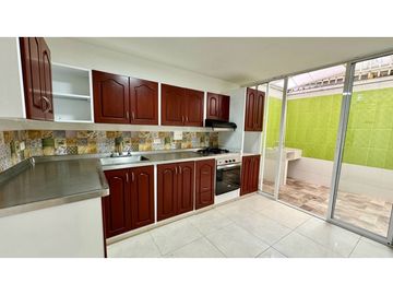 Casa de dos pisos en venta Barrio Las Américas Palmira Valle Colombia