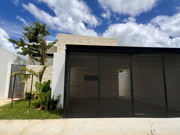 CASA LÚA EN VENTA UBICADA EN DZITYÁ