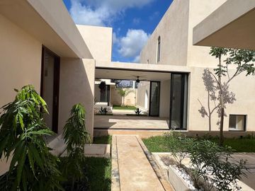 Venta Residencia en Mérida, Yucatán. al norte de la ciudad