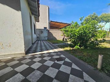 Casa en venta en Lanus Oeste