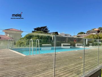 Venta de Exclusivo Departamento en Costa de Montemar, Concón