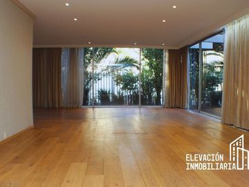 Casa en Venta en Tecamachalco, Naucalpan, Estado de Mexico