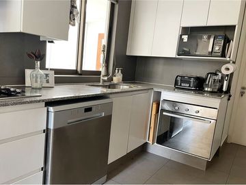 Hermosa! Como nueva! Impecable casa en condominio