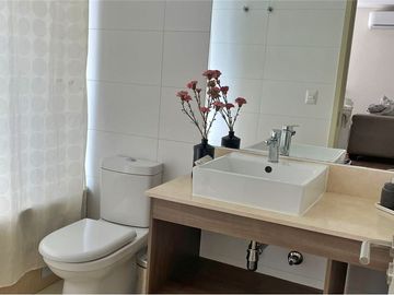 Hermosa! Como nueva! Impecable casa en condominio
