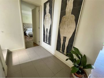 Hermosa! Como nueva! Impecable casa en condominio