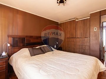 Casa en Barrio tranquilo,/ Muy buena conectividad