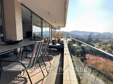 Exclusivo departamento con vista a Club de Golf
