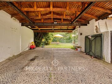 Gran Casa, Cercana a Colegio Mayflower, Nido de Aguilas, Chartwell, Huelquen Montessori, Excelente Conectividad