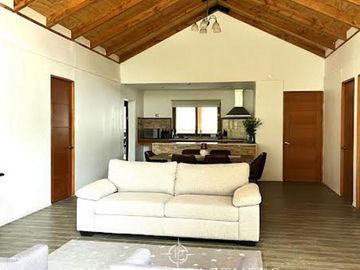 Hermosa Casa de Campo en Parcela de 1 Ha. en La Foresta de Zapallar
