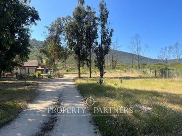 Hermosa Casa de Campo en Parcela de 1 Ha. en La Foresta de Zapallar