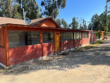 Hermosa Casa de Campo en Parcela de 1 Ha. en La Foresta de Zapallar