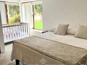 Hermosa Casa de Campo en Parcela de 1 Ha. en La Foresta de Zapallar