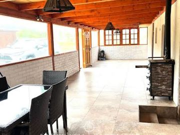 Hermosa Casa de Campo en Parcela de 1 Ha. en La Foresta de Zapallar