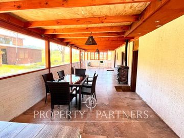 Hermosa Casa de Campo en Parcela de 1 Ha. en La Foresta de Zapallar