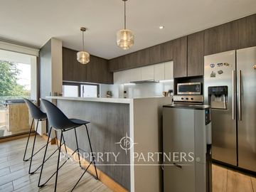 Se vende hermoso departamento inserto en sector privilegiado de La Reina!!!