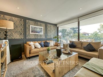Se vende hermoso departamento inserto en sector privilegiado de La Reina!!!