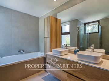Se vende hermoso departamento inserto en sector privilegiado de La Reina!!!