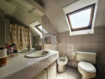 Vende Hermosa Casa en Condominio a pasos Avenida Alemania