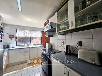 Vende Hermosa Casa en Condominio a pasos Avenida Alemania