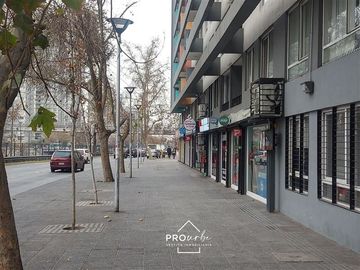 Local Comercial en Venta en Metro Santa AnA - Manuel Rodríguez y Compañía de Jesús