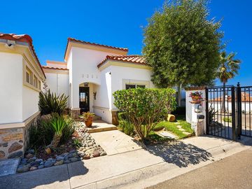 Rancho Descanso Casa de 4 Dormitorios por menos de $450 mil Dolares