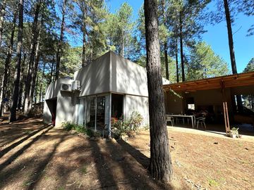 Venta Casa 3 dormitorios a 100m del rio - Complejo La Aldea Club de Campo