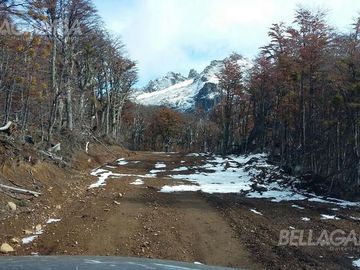 EXCELENTE LOTE. INMEJORABLE UBICACIÓN AL PIE DEL CERRO PERITO MORENO.