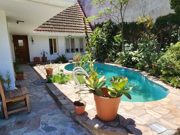 Casa en Venta - España 656 San Isidro 4 dormitorios