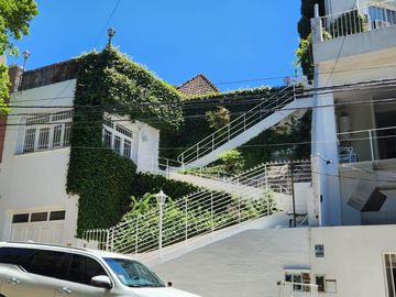 Casa en Venta - España 656 San Isidro 4 dormitorios