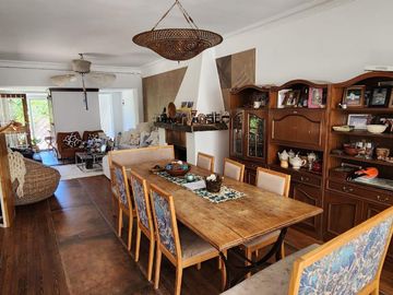 Casa en Venta - España 656 San Isidro 4 dormitorios