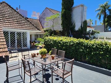 Casa en Venta - España 656 San Isidro 4 dormitorios