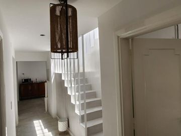 Casa en Venta - España 656 San Isidro 4 dormitorios
