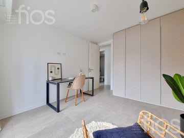 VENTA DEPARTAMENTO EN CONSTRUCCIÓN DE DOS DORMITORIOS CON PATIO EN LOURDES