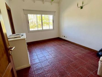 Oportunidad única, casa con 4 dormitorios en Los Cardales.