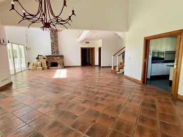 Oportunidad única, casa con 4 dormitorios en Los Cardales.