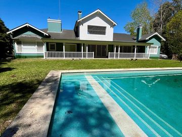 Oportunidad única, casa con 4 dormitorios en Los Cardales.