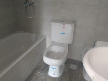 A estrenar Excelentes duplex, 4 ambientes de categoría, jardín y cochera.