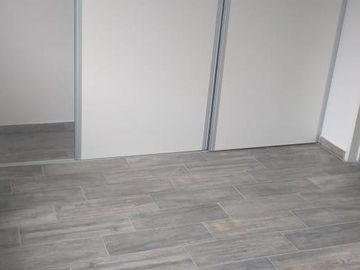 A estrenar Excelentes duplex, 4 ambientes de categoría, jardín y cochera.