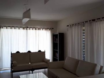 Casa en Barrio Cerrado en alquiler temporario - Funes