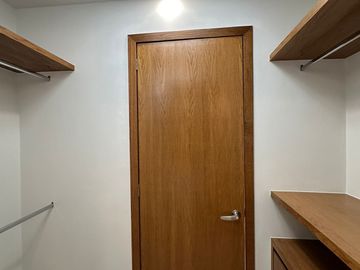 Casa en coto Soare, Solares