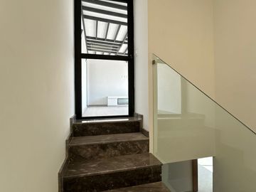Casa en coto Soare, Solares