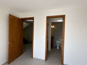 Casa en coto Soare, Solares